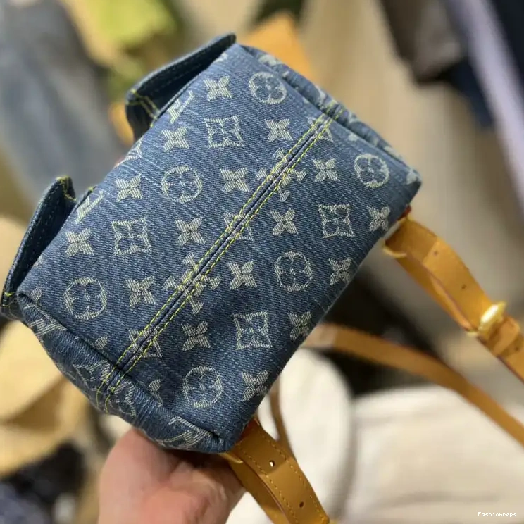 Fashionrepsfam ru 2207YA0051 LV Bag 0709